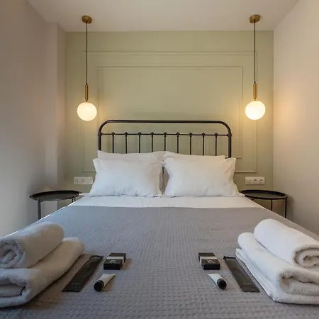 Apartment Live Life Plaka