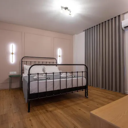 Live Life Plaka Apartment Athens