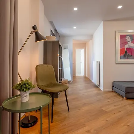 Live Life Plaka Apartment