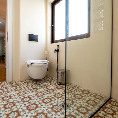 Apartment Live Life Plaka *