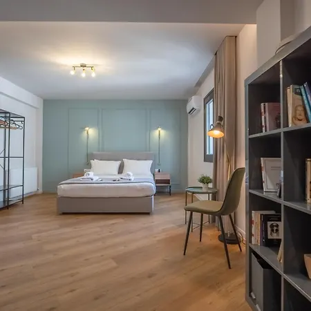 Live Life Plaka Apartment *