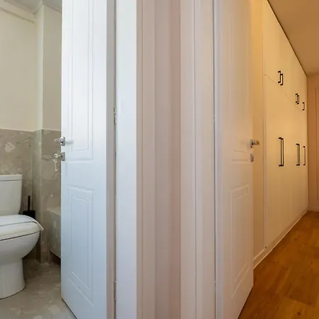 Live Life Plaka Apartment