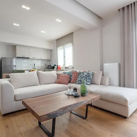 Apartment Live Life Plaka