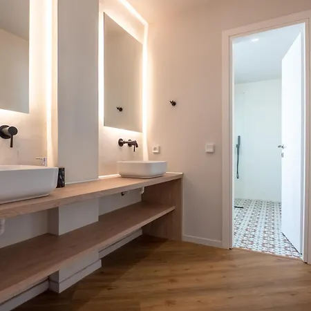 Live Life Plaka Apartment