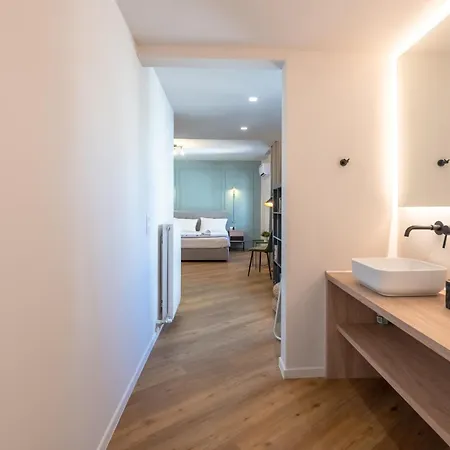 Live Life Plaka Apartment Athens